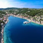 By The Sea With Private Heated Hydromassage Pool Appartement *