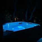 Appartement By The Sea With Private Heated Hydromassage Pool Žirje