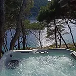 By The Sea With Private Heated Hydromassage Pool Appartement *