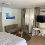Appartement By The Sea With Private Heated Hydromassage Pool *