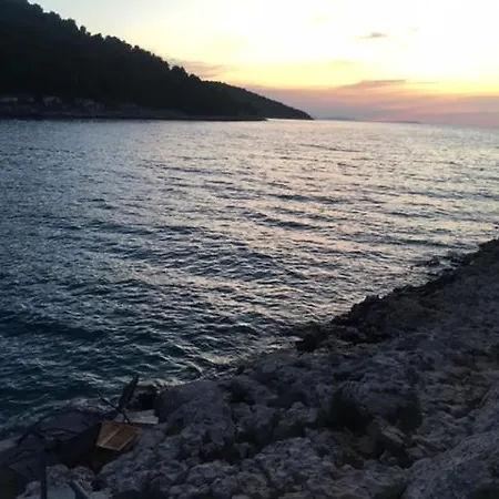 Apartment By The Sea With Private Heated Hydromassage Pool