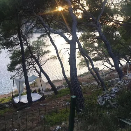 By The Sea With Private Heated Hydromassage Pool Zirje