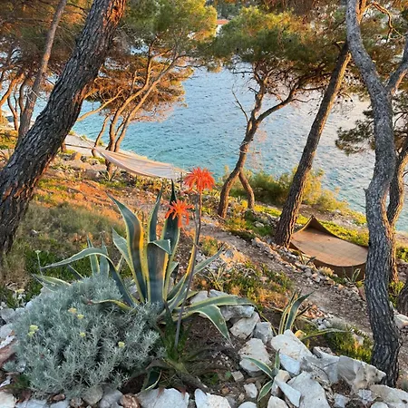 By The Sea With Private Heated Hydromassage Pool Apartment Zirje