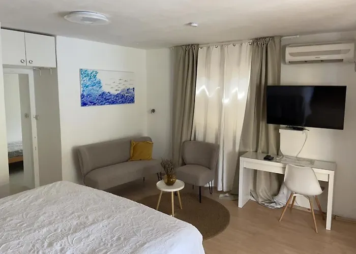 Appartement By The Sea With Private Heated Hydromassage Pool *