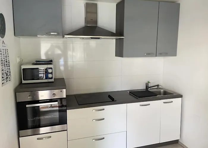 By The Sea With Private Heated Hydromassage Pool Appartement