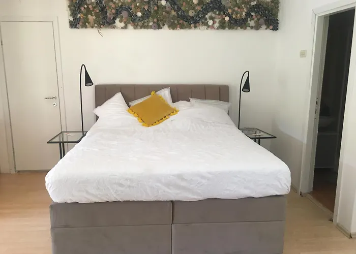 By The Sea With Private Heated Hydromassage Pool Žirje